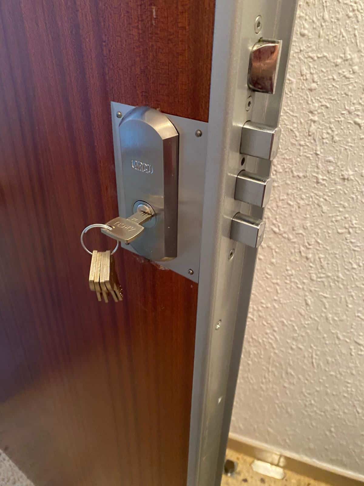 Cambio-de-cerraduras-Cerrajeria-Gil Cerrajería Gil Cerrajero 24 Horas en Baix Llobregat