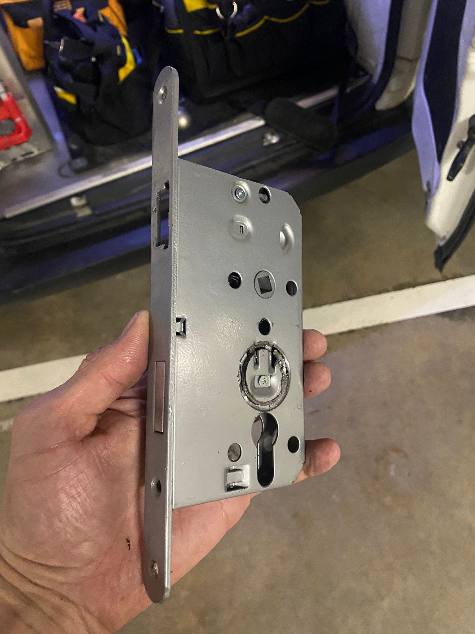 Cerrajero-24h_-Cerrajeria-Gil-1 Cerrajero Urgente 24h en Hospitalet de Llobregat